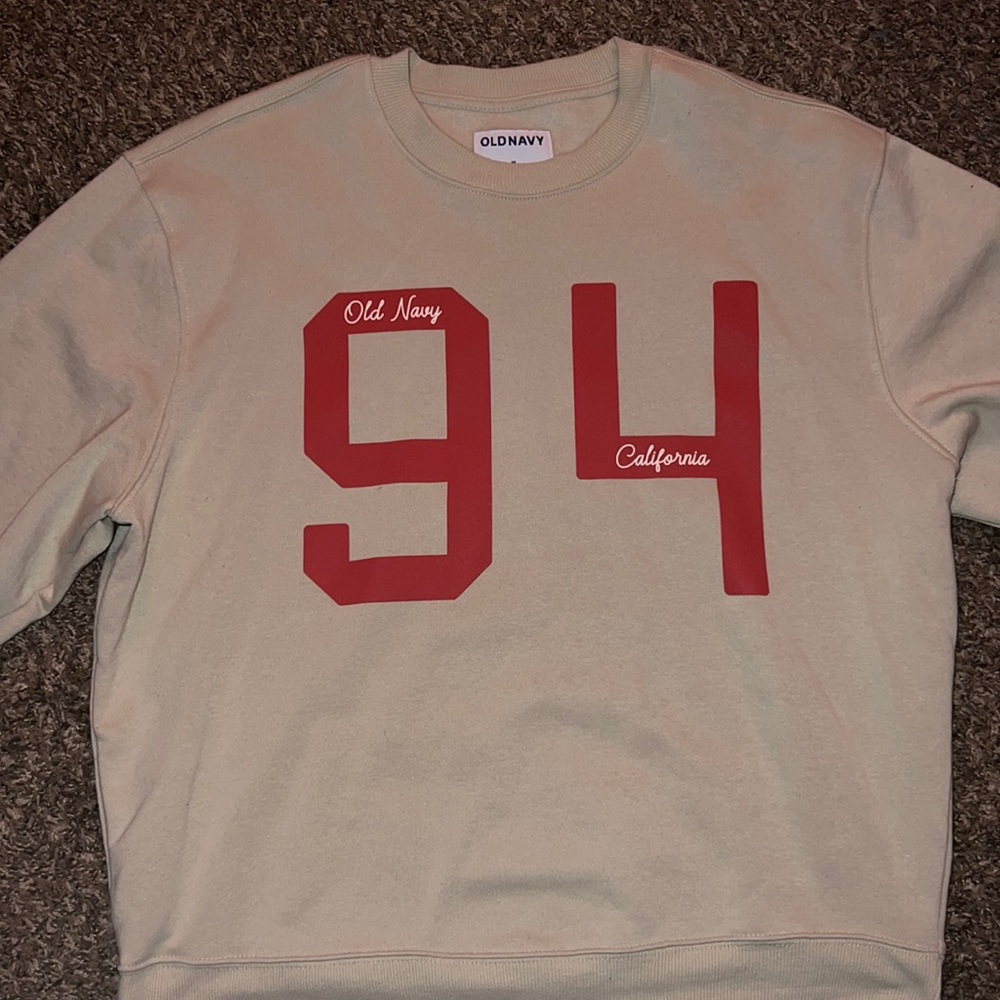 Old navy top in beige and medium. Used once